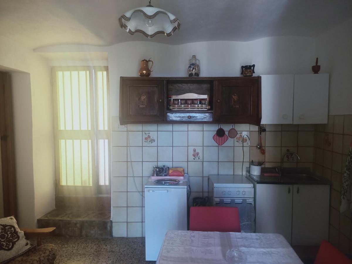 Musica E Poesia Da Battisti Ida Villa Poggio Bustone ภายนอก รูปภาพ